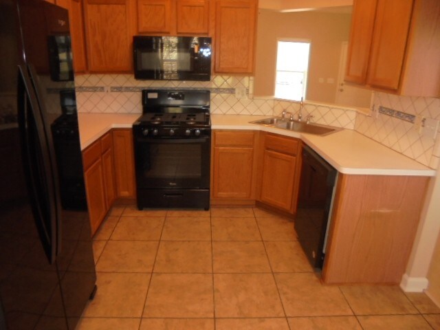 Photo - 2756 Lake Park Ridge W