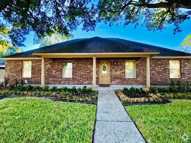 Building Photo - 4514 Woodlyn Dr