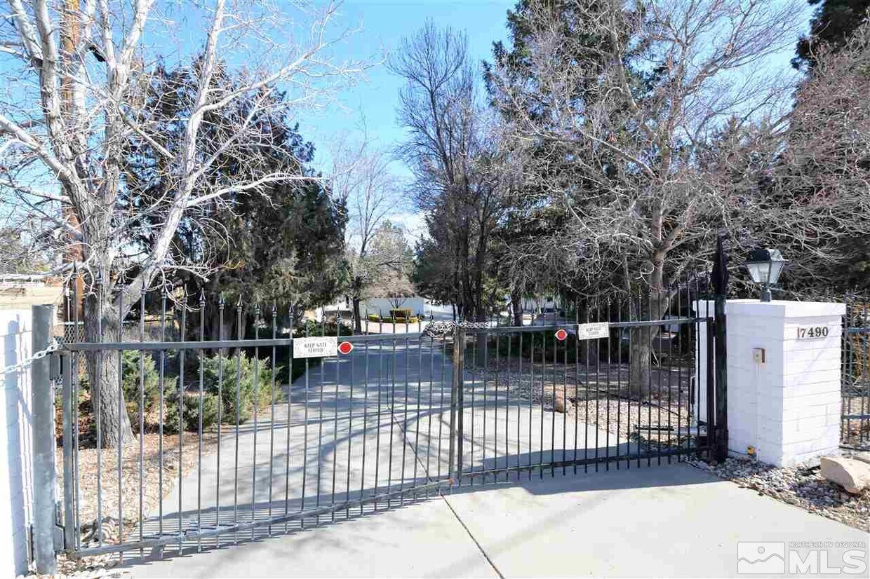 Primary Photo - 7490 Lakeside Dr