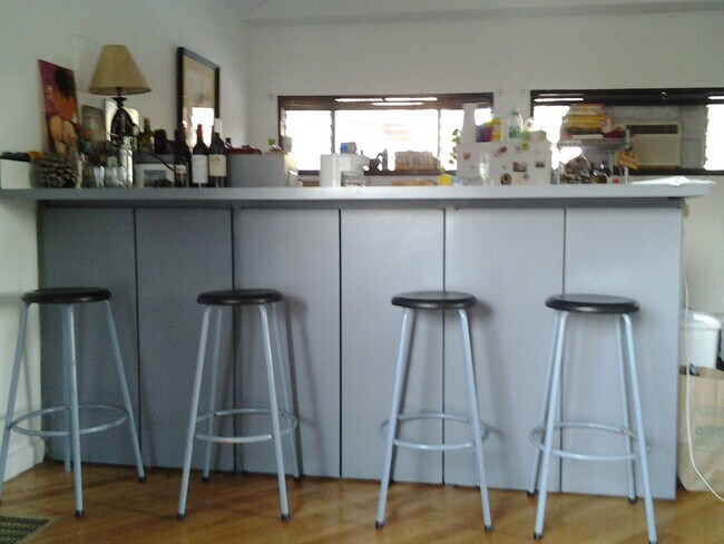 Cocina con encimeras - 812 N Noble St