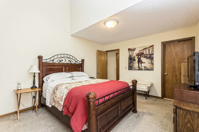 Building Photo - 8308 Talia Ct