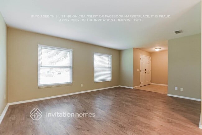 Building Photo - 7314 Tree Ln