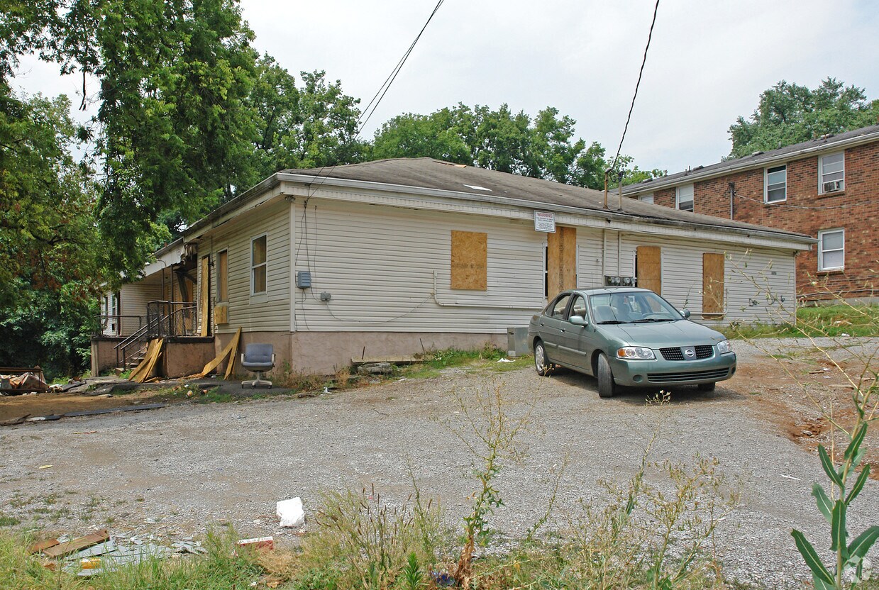 Building Photo - 37 Shepard St