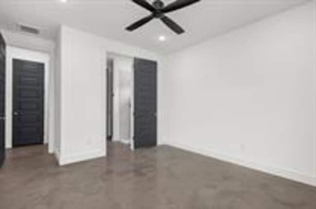 Building Photo - 4134 Jeanne Dr