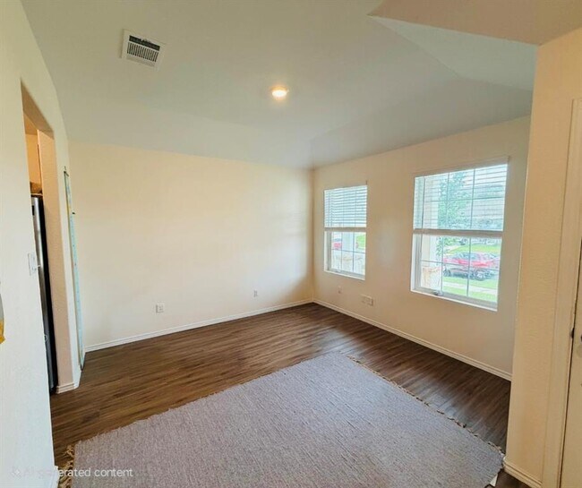 Building Photo - 5612 Bellissima Way