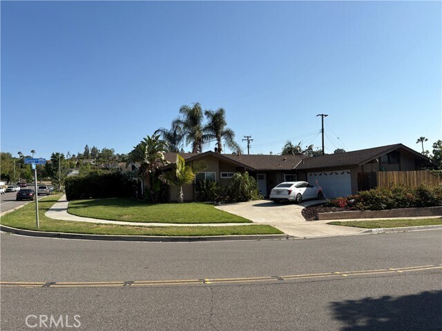 Primary Photo - 155 N Maude Ln