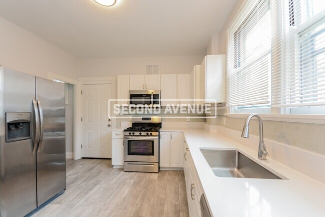Foto del edificio - 3983 Lovell Ave