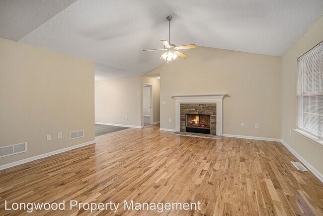 Foto del edificio - 3 br, 2 bath House - 140 Riverbrooke Rd