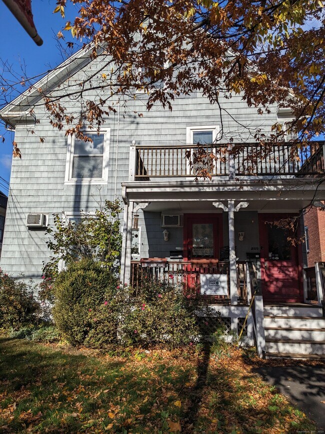 Building Photo - 2870 Fairfield Ave