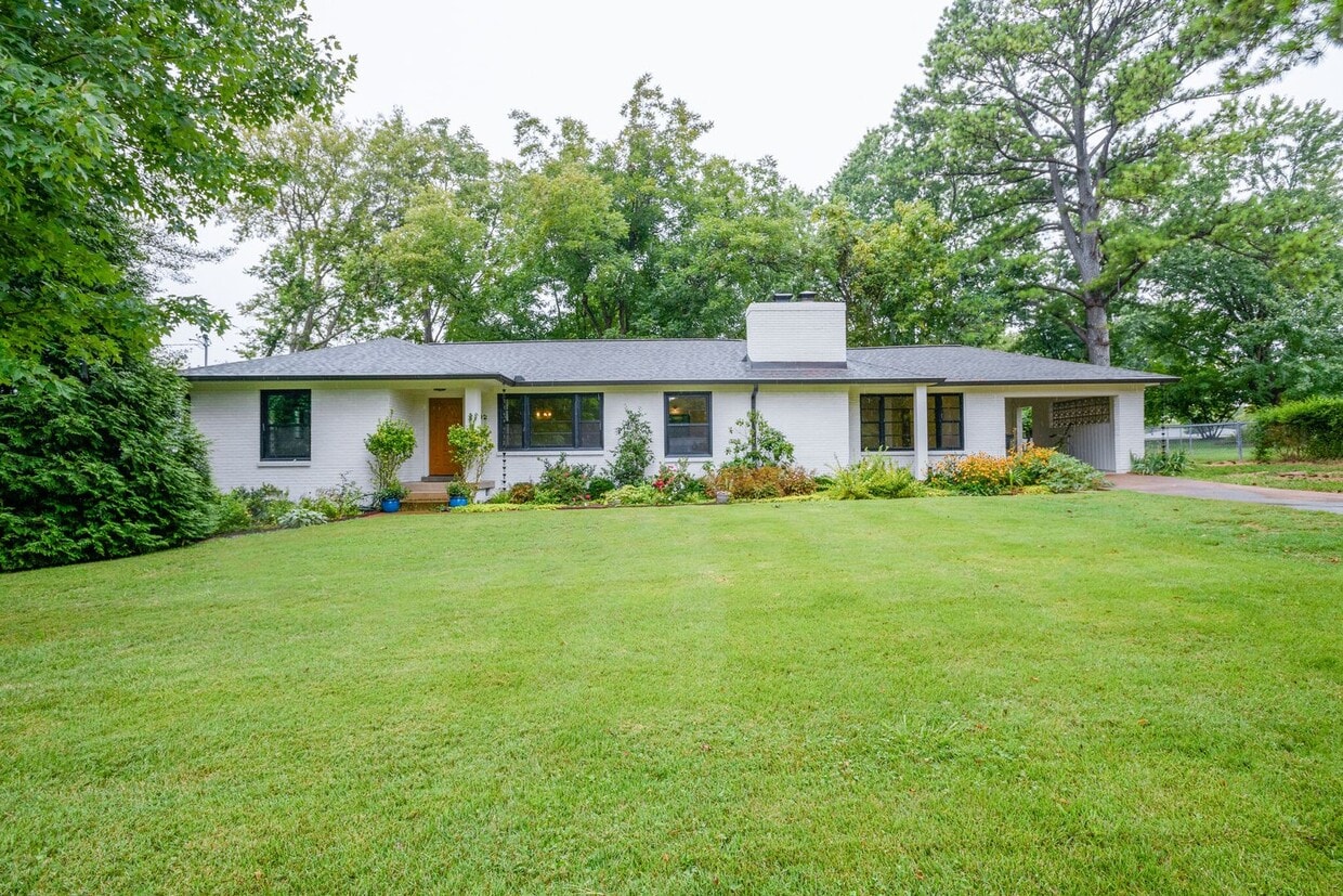 Renovated Mid-Century Modern Ranch in the ... - Renovated Mid-Century Modern Ranch in the ...