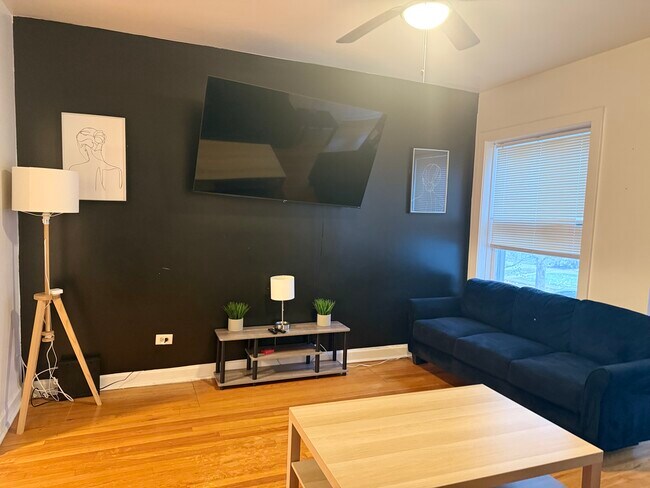 Foto del edificio - 829 Mulford Street