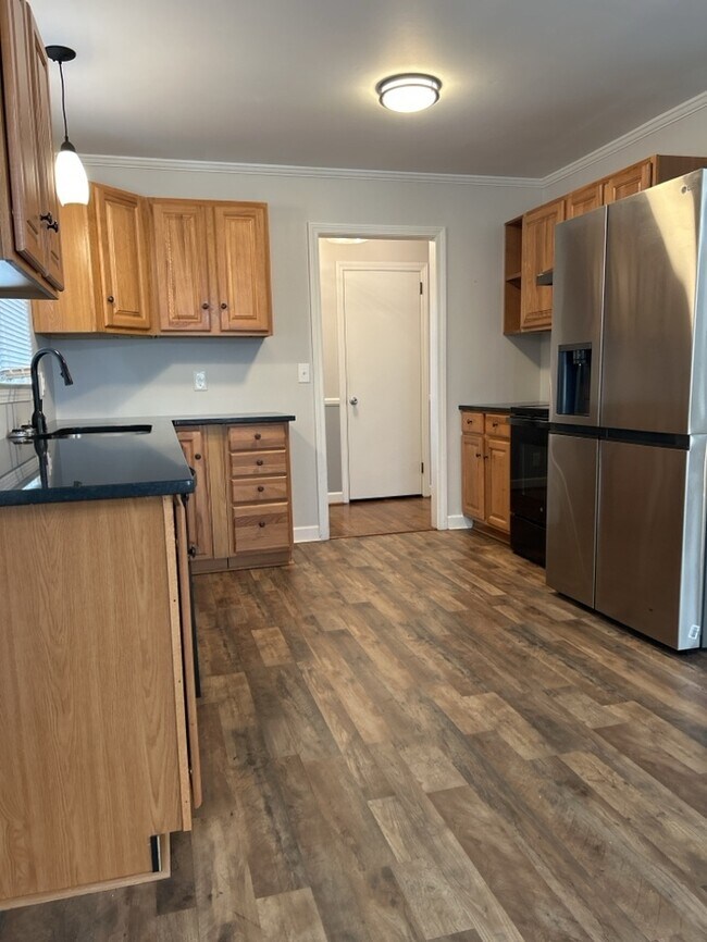 706 W Lee Rd, Taylors, SC 29687 House Rental in Taylors, SC