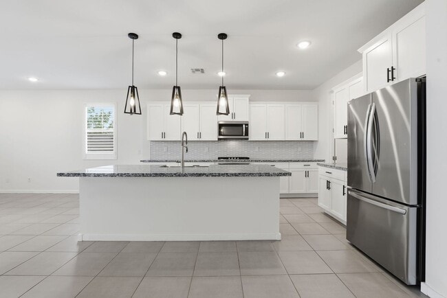 Building Photo - Stunning Queen Creek Home – Modern Comfort in the Spur Crossing Community