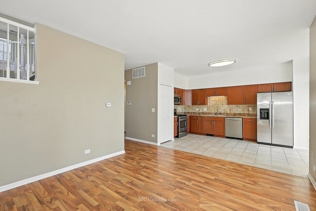 Building Photo - 2260 Rebecca Cir