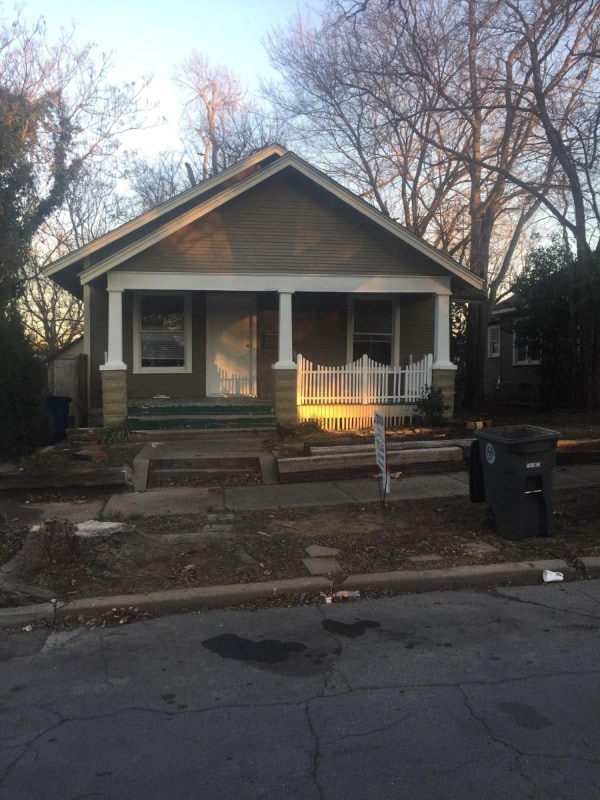 Primary Photo - 1305 S Rockford Ave