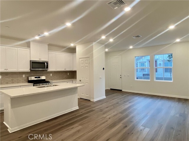 Building Photo - 3943 E Carmel Privado