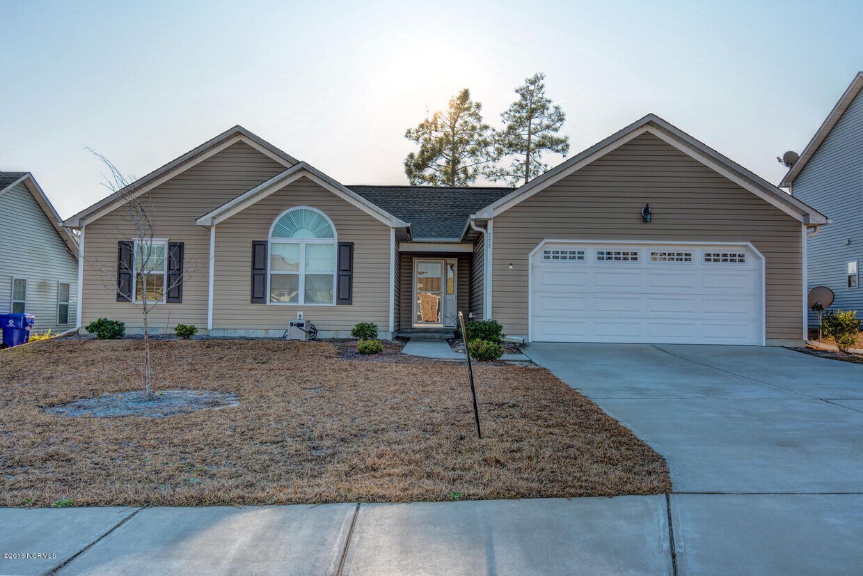 227 Belvedere Dr, Holly Ridge, NC 28445 House for Rent in Holly Ridge