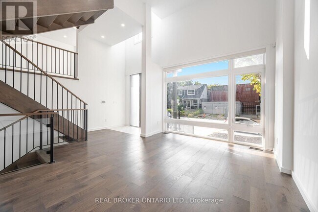 Building Photo - 105 Frater Ave