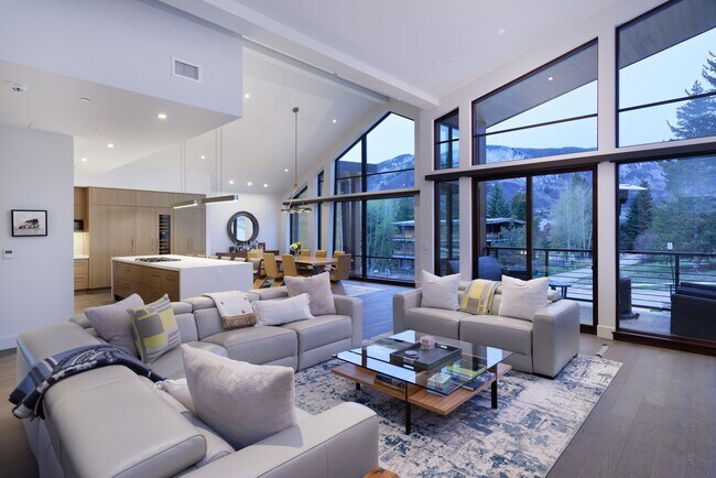 Foto del edificio - 717 S Aspen St