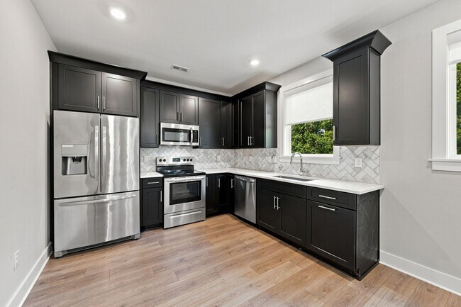 Foto del edificio - 801 Cherokee Ave