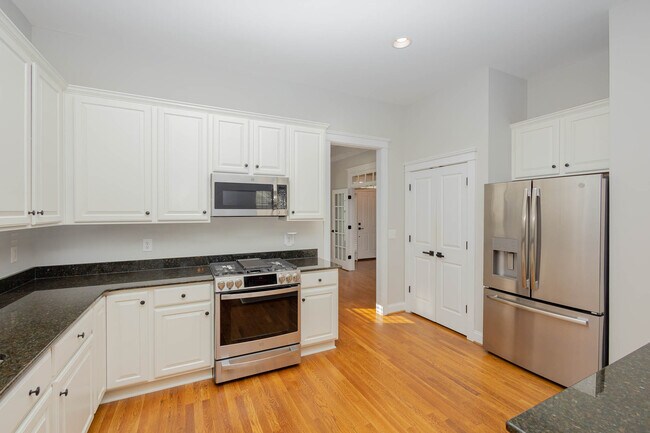 Photo - 12617 Doster Ave Townhome