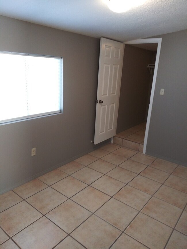 Foto del edificio - Renovated super cute 2 bedroom home