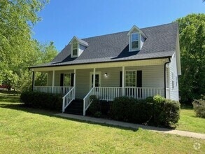 Building Photo - 113 Bridges Ln