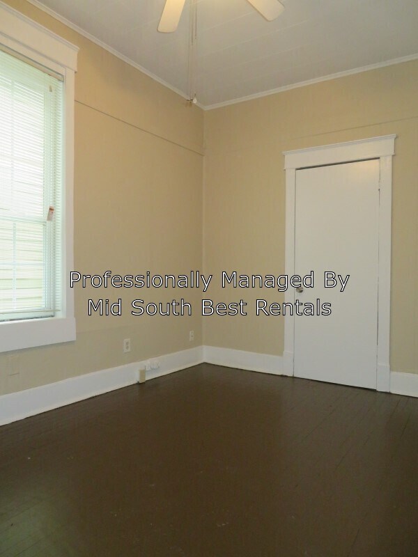 Building Photo - 28 N McNeil St