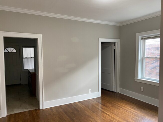 Foto del edificio - 1026 Lakepointe St