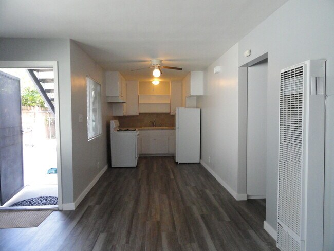 Eating area open to living room and kitchen - 509 S Mathews St