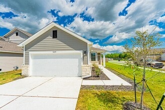 Building Photo - 12411 Zenyatta Dr