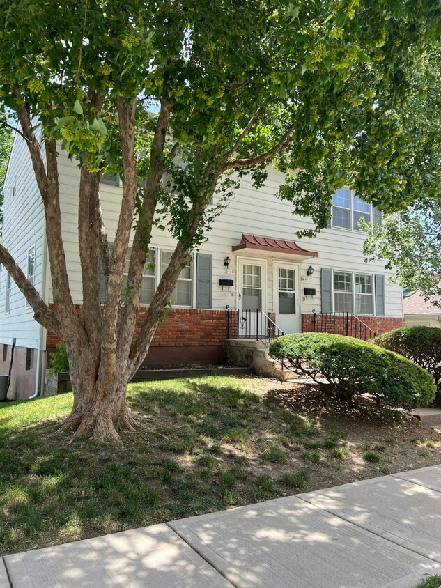 Primary Photo - 4547 Mercier St