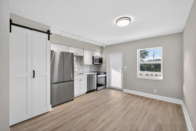 Foto del edificio - 624 Southwind Cir