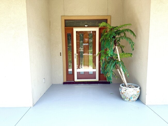 Building Photo - 124 Oak Bend Loop