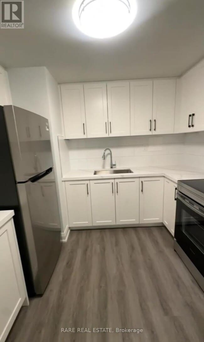 Building Photo - 99 Bellevue Ave