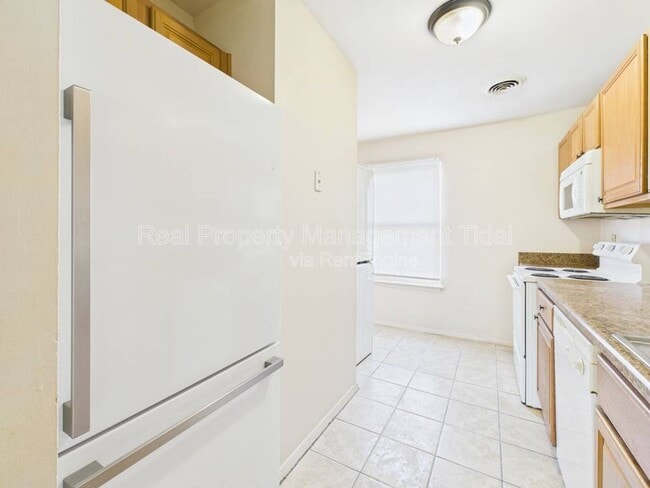 Photo - 1528 Darren Cir Townhome