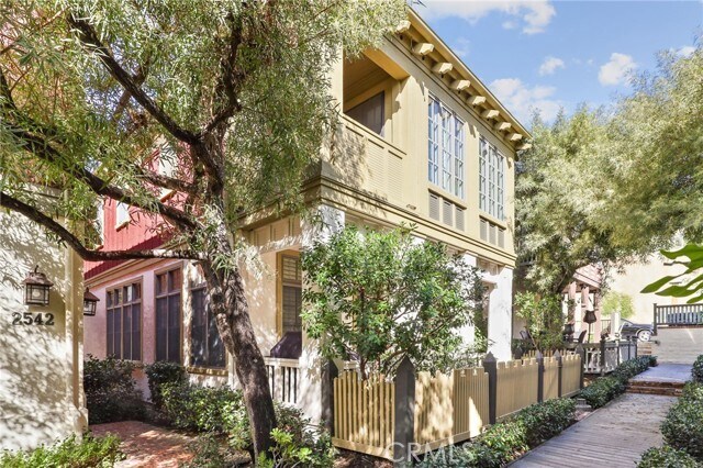 Foto del edificio - 2540 Bungalow Pl