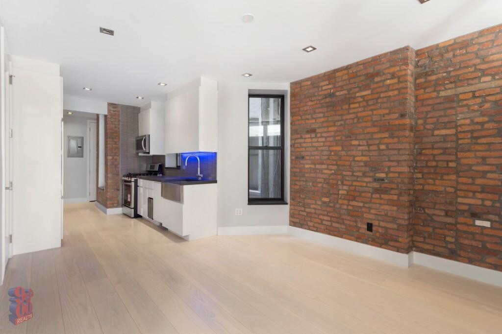 Foto principal - RIDGE ST.