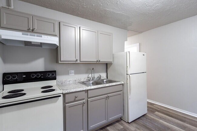 Foto del edificio - EAST SIDE 2 BEDROOM AVAILABLE NOW!