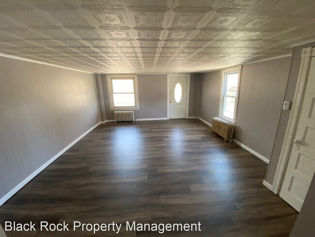 Building Photo - 3 br, 1 bath House - 226 E Water St