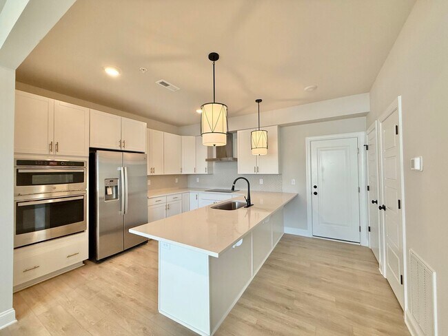 Foto del edificio - Stunning New Construction 2BD, 2.5BA Cary Townhome-Style Condo with a 1-Car Garage & Bonus Flex S...