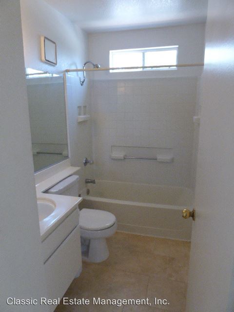 Building Photo - 24401 Valle del Oro