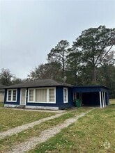 Building Photo - 304 Tanner Ave