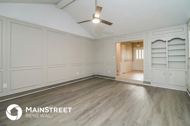 Building Photo - 5709 Trail Crest Dr