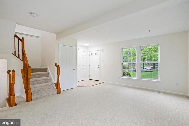 Building Photo - 15 Silver Birch Ct