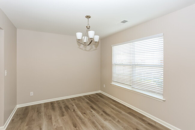 Building Photo - 2012 Quill Ct