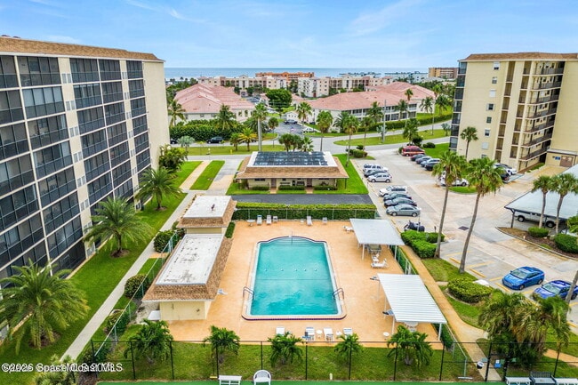 Foto del edificio - 500 Palm Springs Blvd