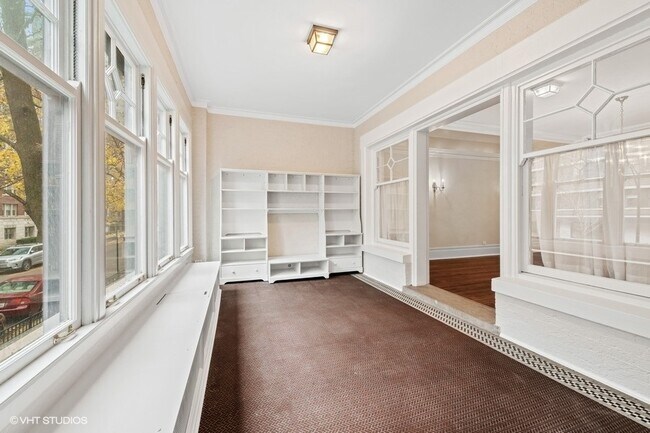 Foto del edificio - 2305 N Commonwealth Ave