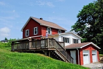 Building Photo - 658 Plummer Rd