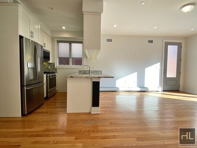 Foto del edificio - 363 97th STREET 1